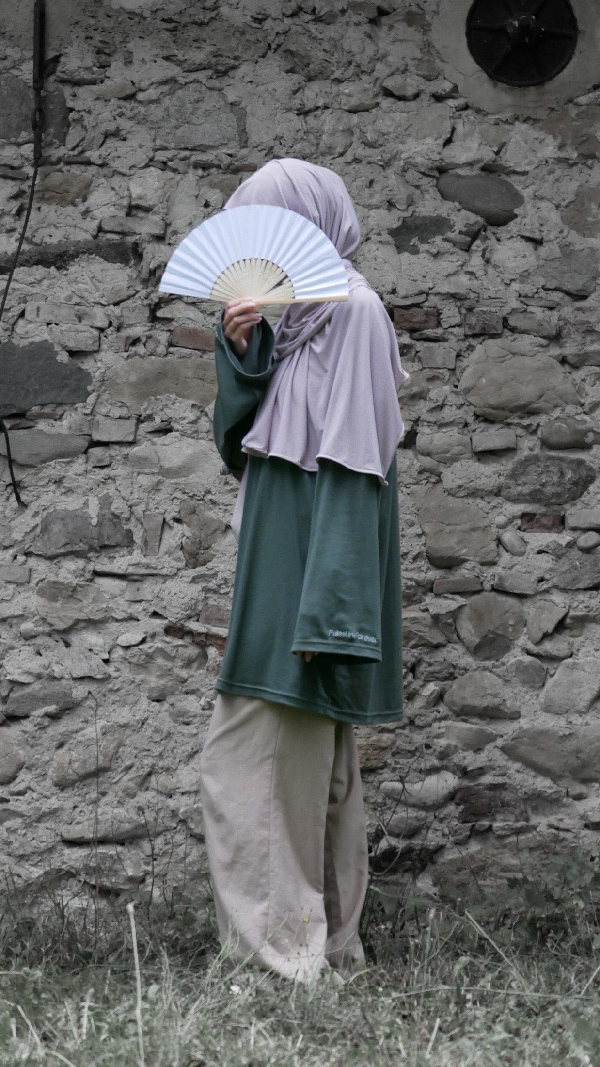 T-shirt modeste kaki